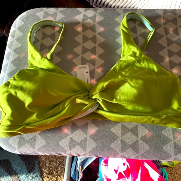 Cupshe size medium - Picture 2 of 3